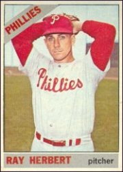 1966 Topps Baseball Cards      121     Ray Herbert